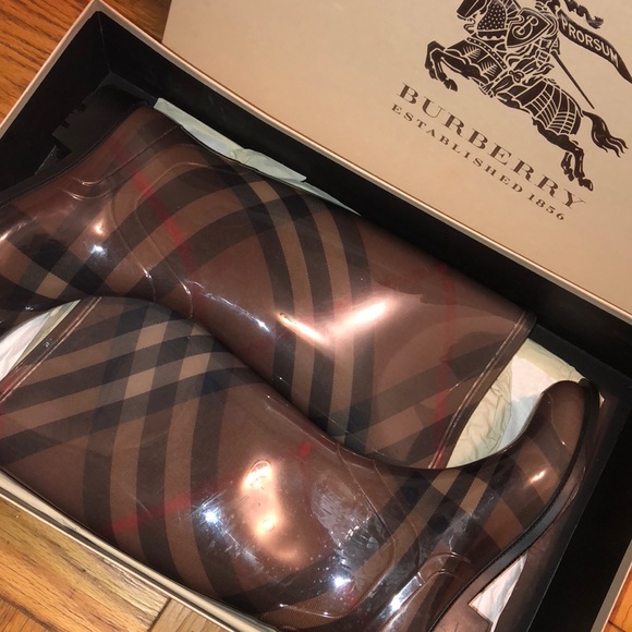 Burberry Coverdale Check Rainboot - Picture 2 of 4